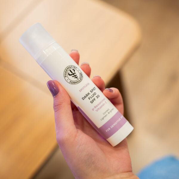 PF DARK SPOT FLUID CREAM SPF30+ WITH p-RESORCINOL VIT C - Image 4